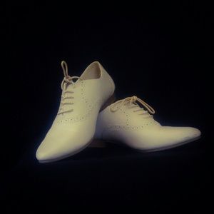 Old Navy Lace-up Oxfords